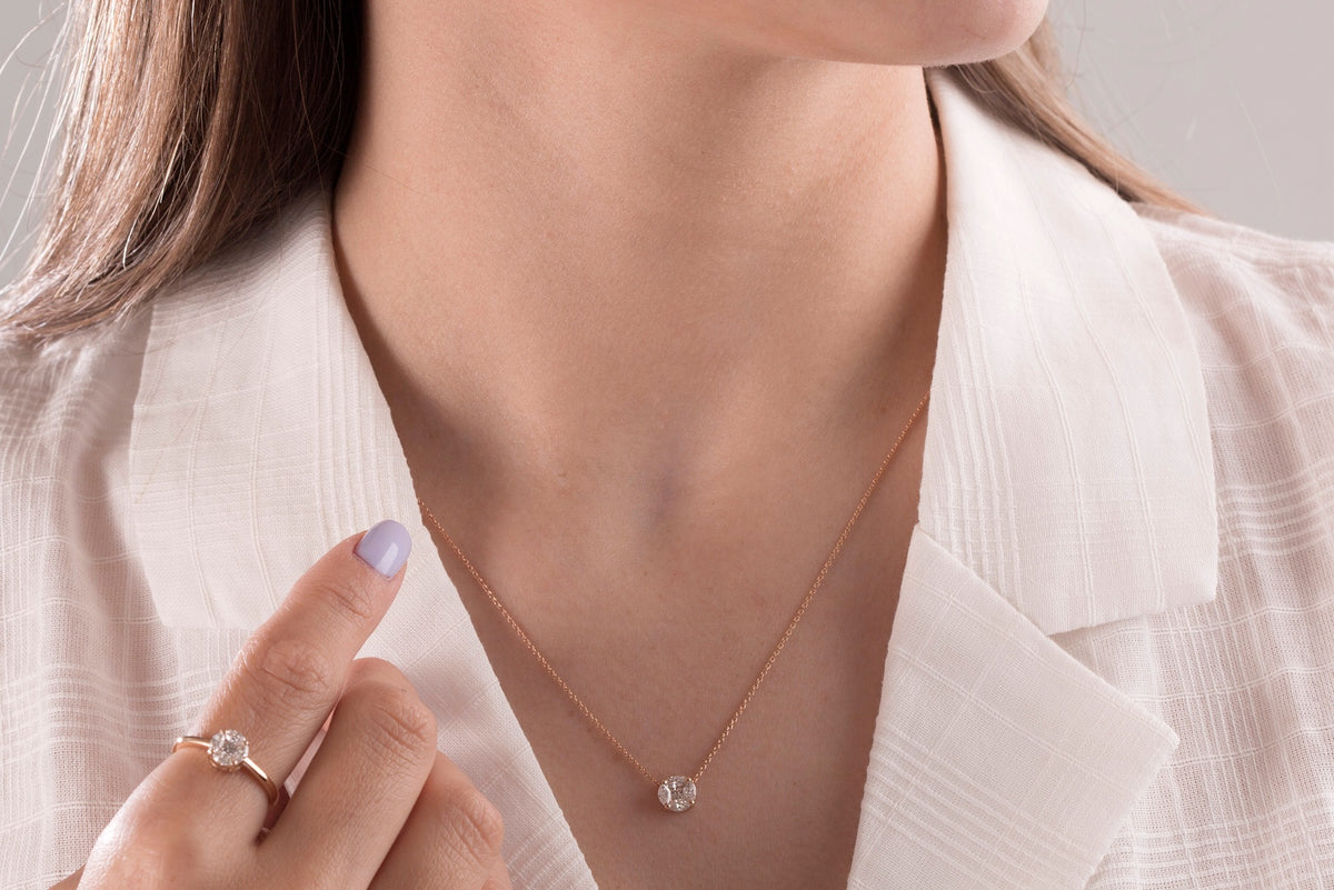 What Makes A Floating Diamond Necklace Unique Noémie